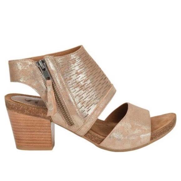 Sofft Milan Womens Ankle Cuff Heeled Metallic Gold Comfort Sandal Size 7 Office - Picture 1 of 14
